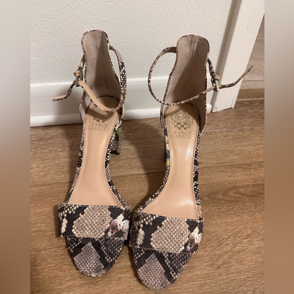 VINCE CAMUTO open toe snakeskin heels